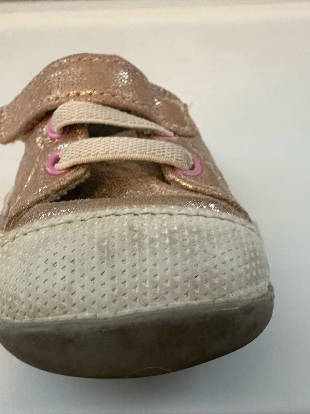 See Kai Run Baby Girls' Stevie II INF shimmer rose gold Sneakers size 4